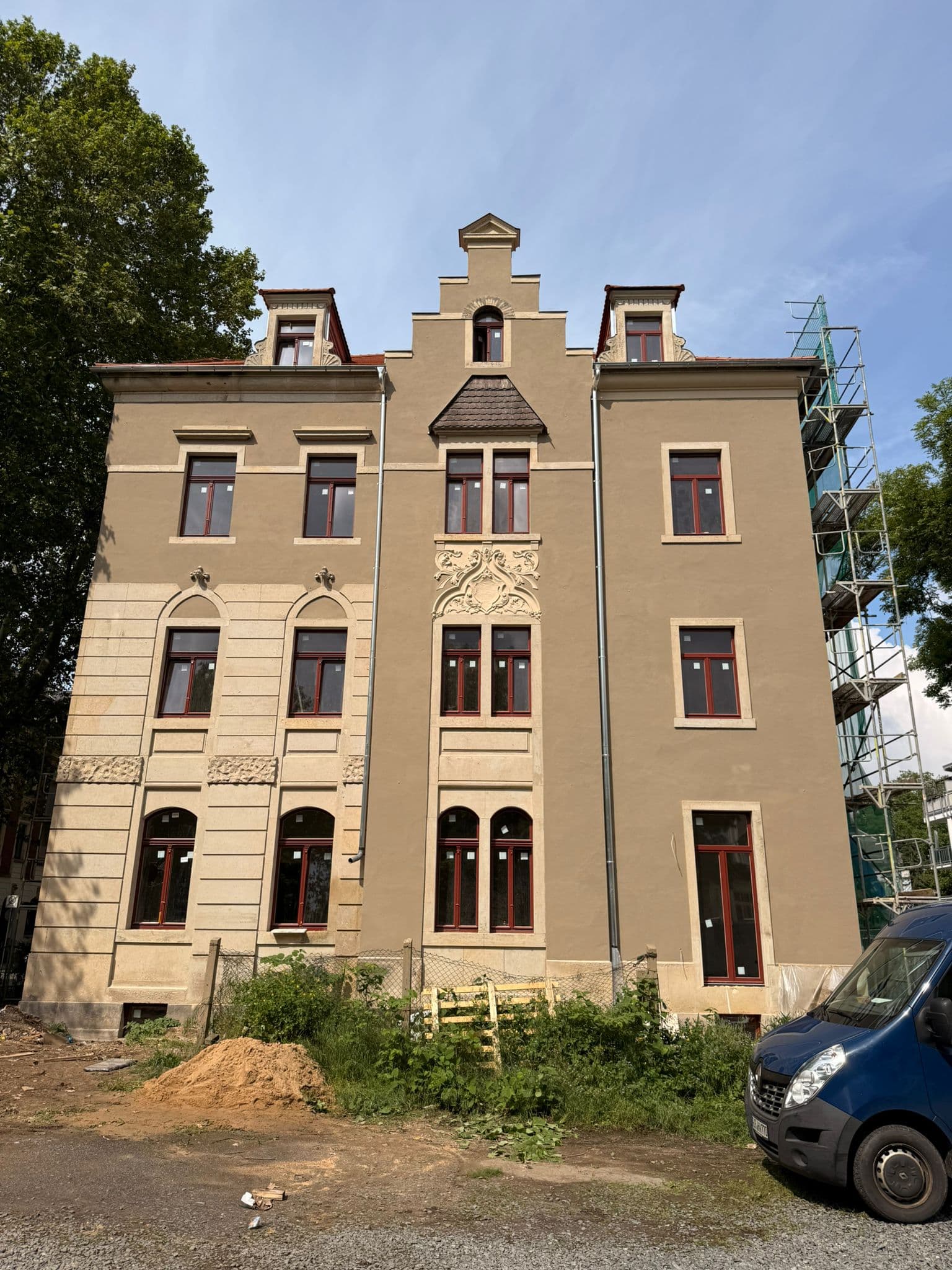 Denkmalgeschützte Fassade während der Sanierung